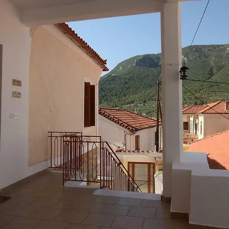 Karinia Home Leonidio Exterior photo